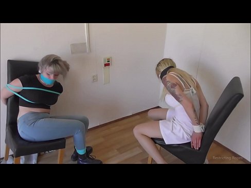 ❤️ Toksomaniulo / ligita kaj buŝoŝtopita / junulino en mizero ❤️ Malmola porno ĉe porno eo.xxxtophd.ru ❌❤